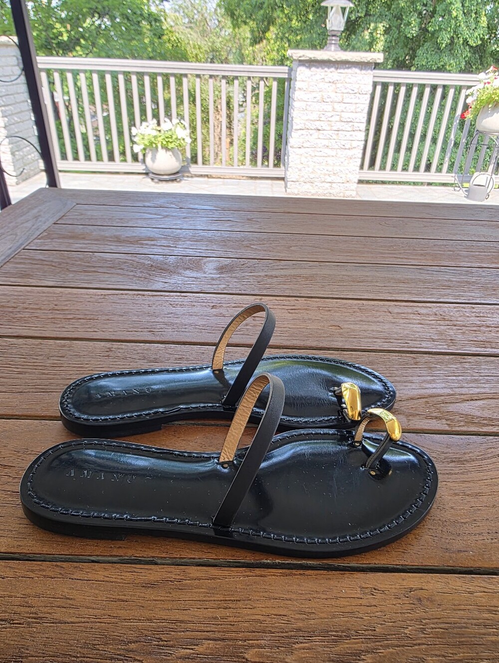 Amanu Sandals Size 41